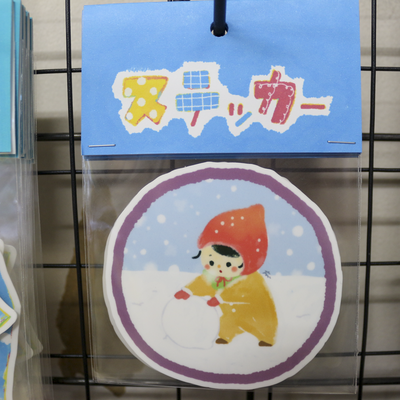 ステッカー　ゆきあそび苺大福　１枚入｜耐候性　耐水性　秋田　雪　冬　大福　苺　いちご