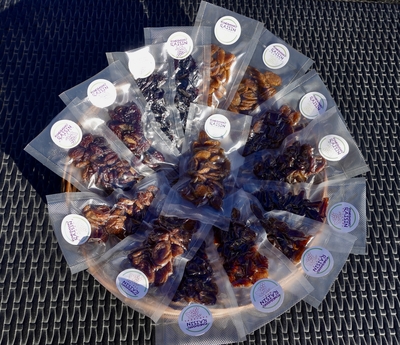 葡萄屋さんがつくった干しぶどう　「極」 50gパック/ 全14品種入り+シャインマスカット1の15パック(1500円お得！）