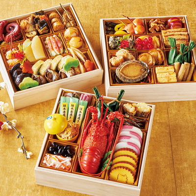 　豪華三段重おせち　『華』はな　冷凍　・年越しそば（４人前）付き　送料込　１２月２５日～３０日着限定