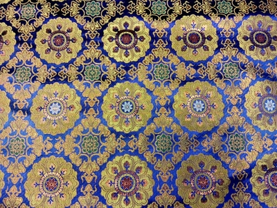 金襴　六釜唐花　金茶洞　紺　(70cm巾&times;１２m単位)　納期二週間