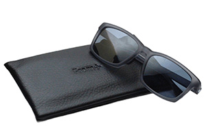 From フロム　サングラス Fr001-3 グレーマット【スクエア系】【偏光サングラス】【裏面ARコート】【偏光度98%】【紫外線カット】【軽量プラスチック】