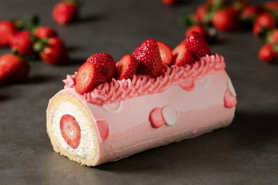 ●店頭受取●博多あまおうのロールケーキ