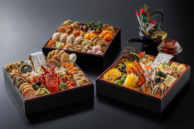  ＜早期ご予約特典10/31迄＞おせち三段重（送料込）