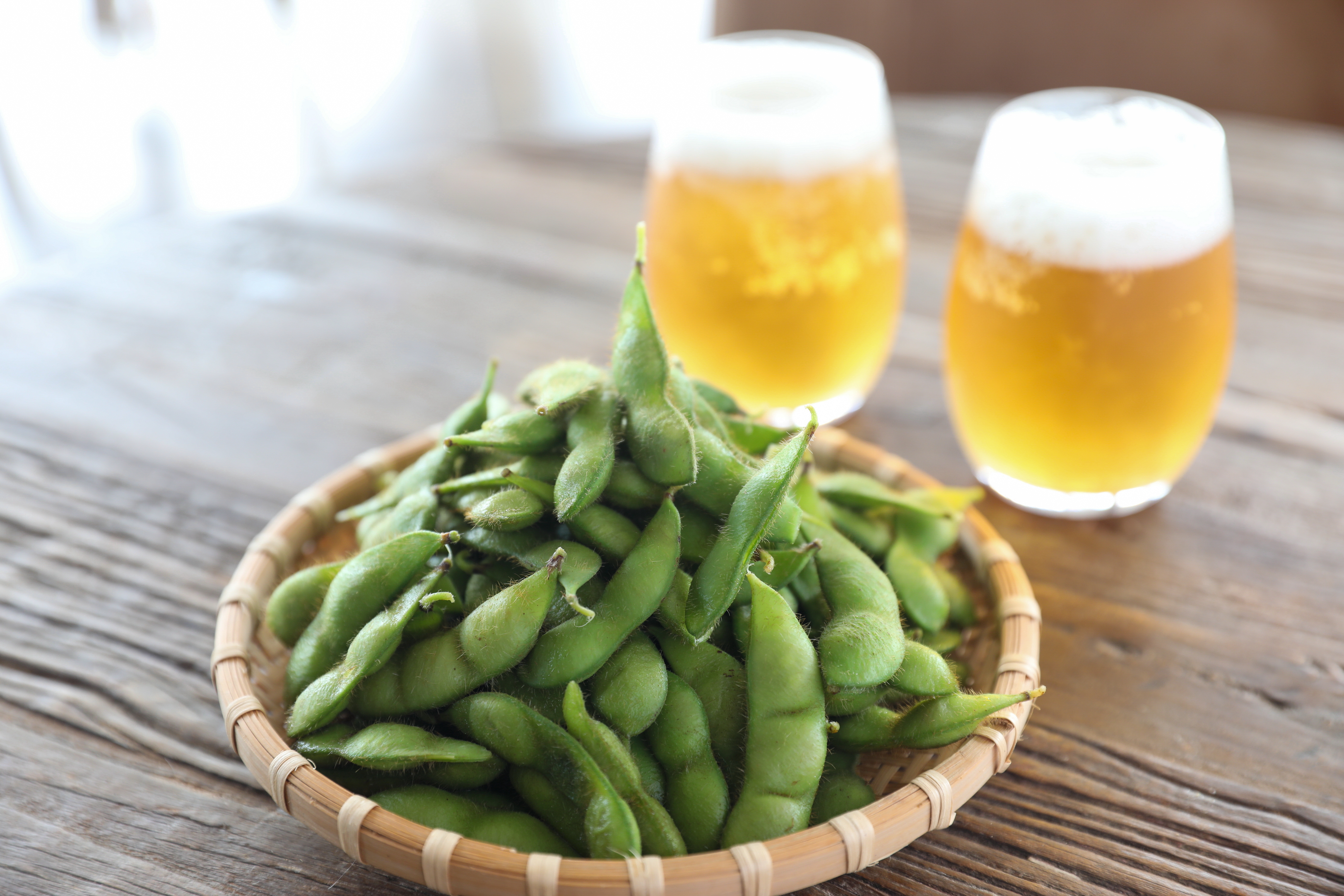 庄内産あんちゃ豆とビールの写真