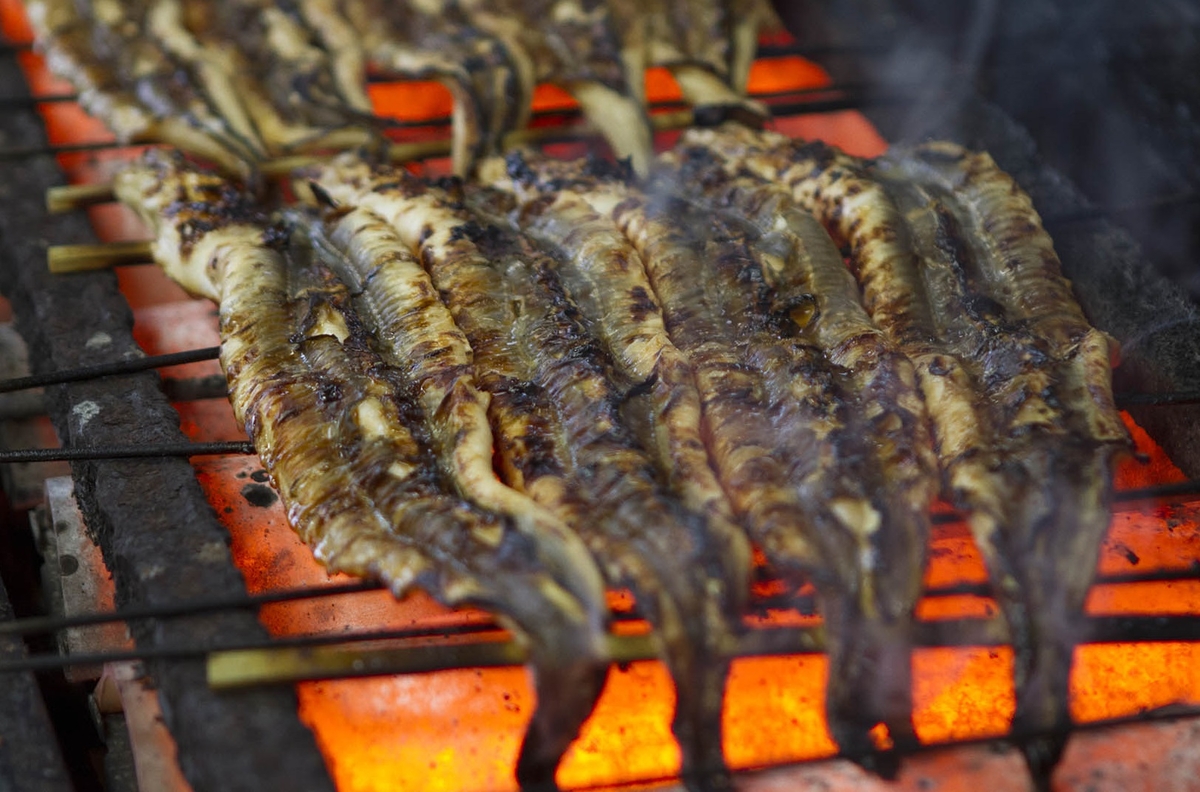 当日焼き上げ】本焼き穴子〔大サイズ〕4尾1串 | 樽屋五兵衛ネット