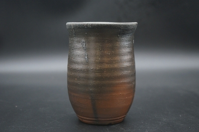 伊勢﨑　創 作　備前　麦酒呑