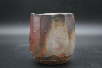 伊勢﨑　競 作　備前　面取焼酎呑