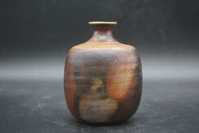 伊勢崎　紳 作　備前　徳利