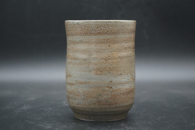 伊勢崎　紳 作　備前　青大湯呑