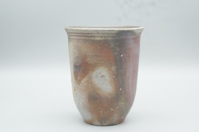 伊勢﨑　州 作　備前　ビアマグ