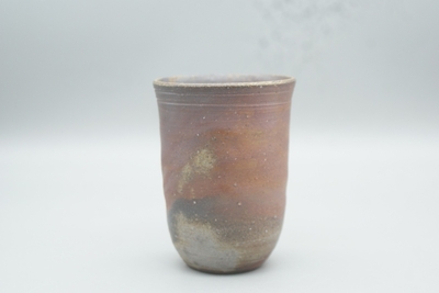 伊勢﨑　州 作　備前　ビアマグ