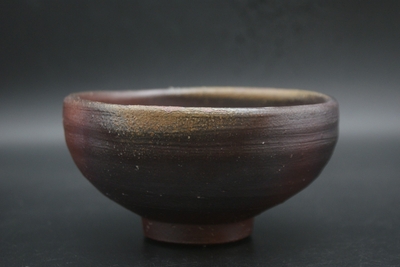 伊勢﨑　競 作　備前　茶碗