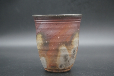 伊勢﨑　競 作　備前　麦酒呑