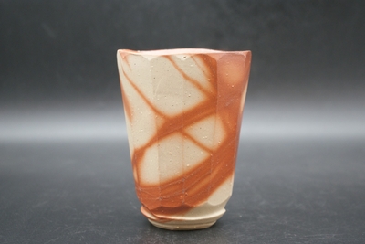 伊勢﨑　競 作　備前　ヒダスキ面取麦酒呑