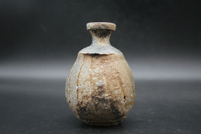 近藤　正彦 作　備前　徳利