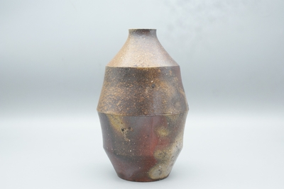 宮尾　昌宏 作　備前　花器