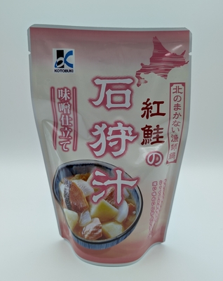 紅鮭の石狩汁（味噌仕立て、北海道産野菜使用）