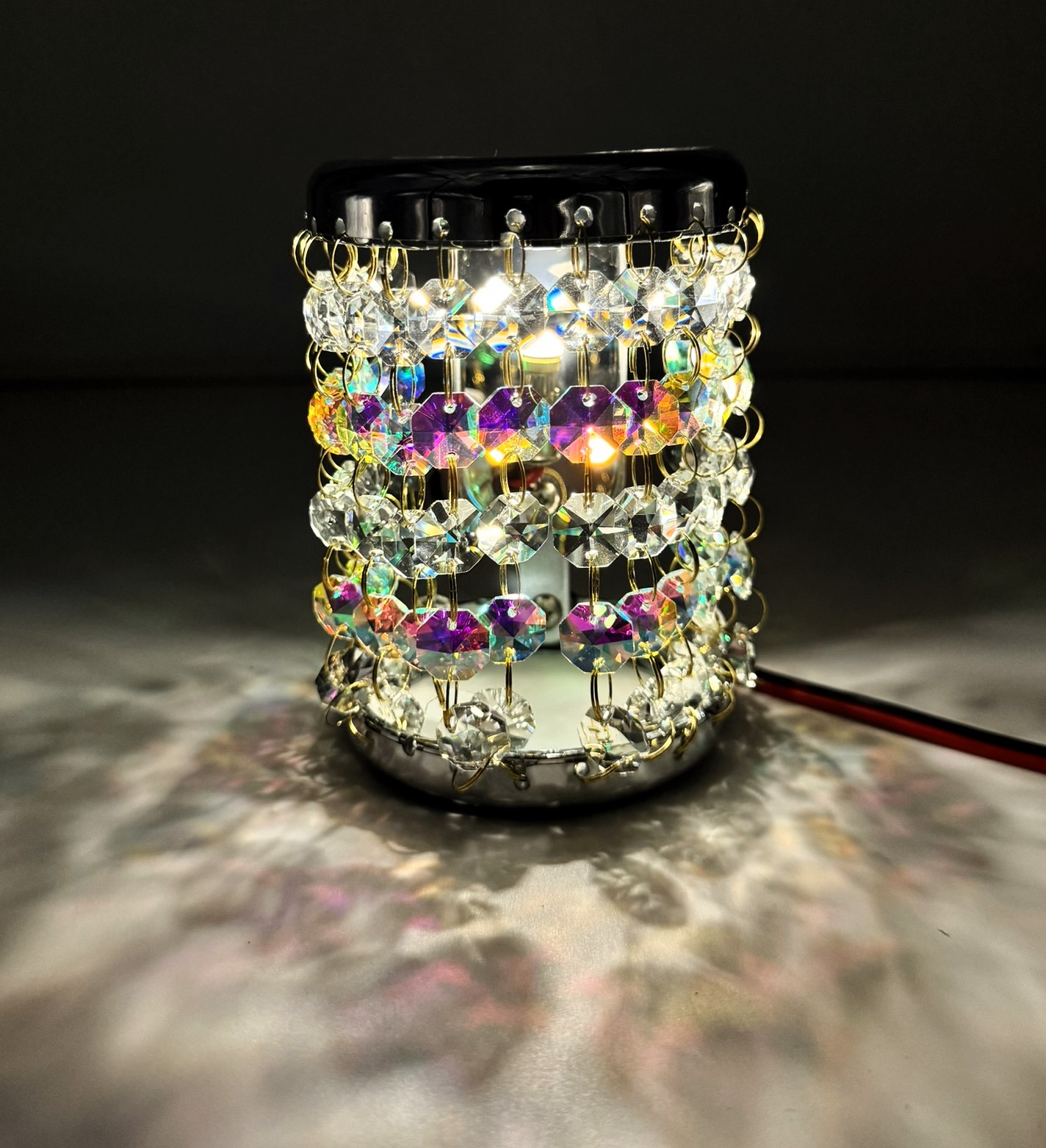 ミニ壁掛けシャンデリア 12/24V共用】軽トラ＆乗用車に最適なサイズ感