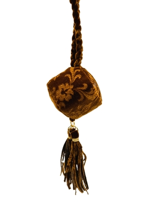 フル金華山仕様！【サイコロタッセル】ルームミラーに最適♪丈夫なので引っ張りスイッチにも（ローレルゴールド）