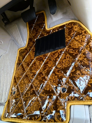 【金華山フロアマット　運転席のみ　エスティマ用】ビニール付き綿入りキルト仕様でフカフカ♪（ローレルゴールド）