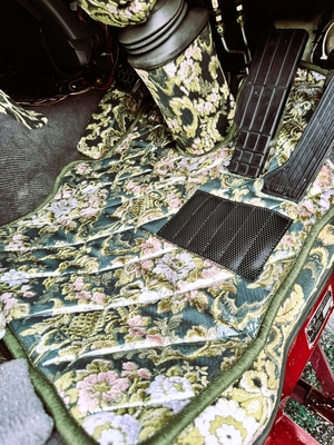 【金華山フロアマット　運転席のみ】ビニール付き綿入りキルト仕様でフカフカ♪（花かごグリーン）