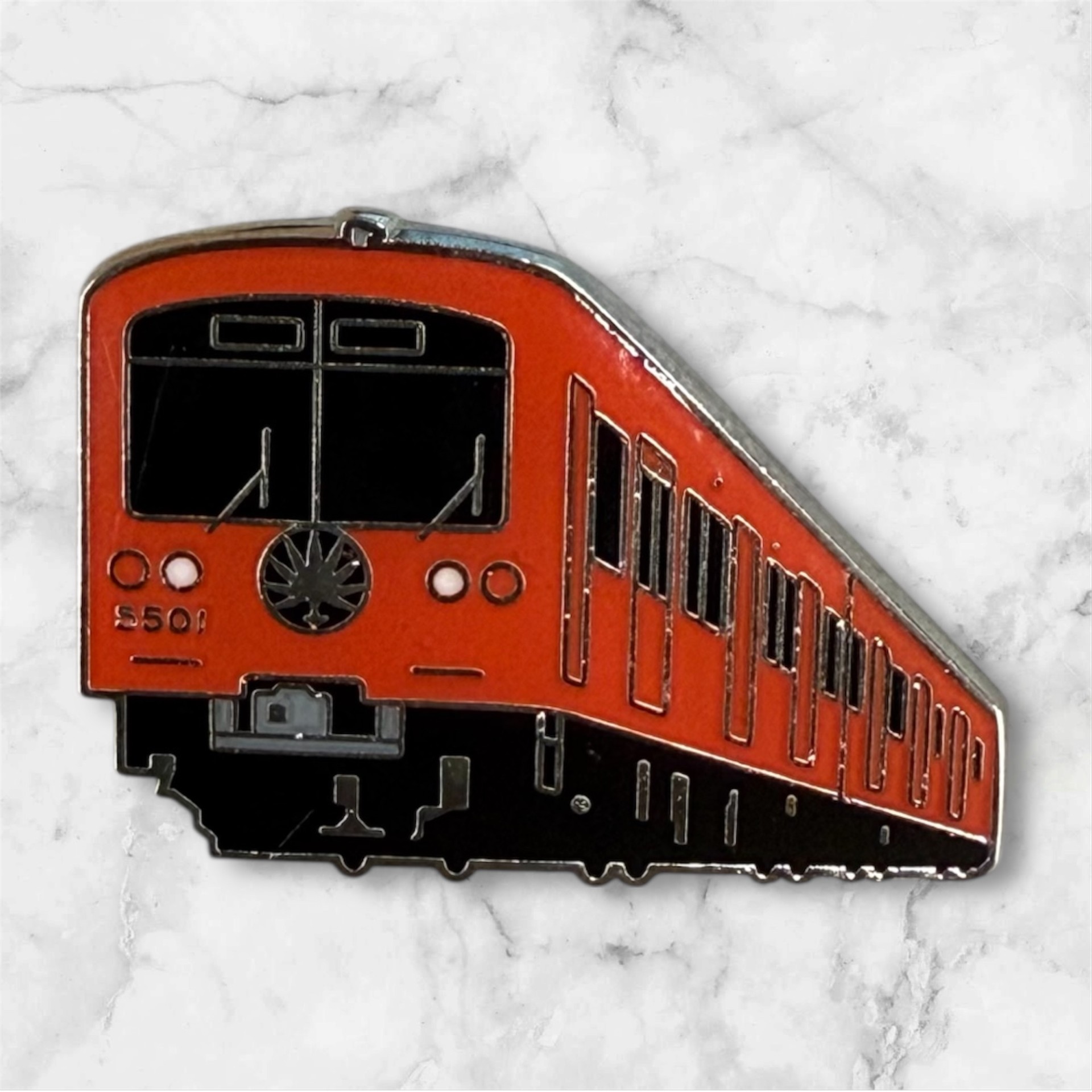 大雄山線開業100周年ピンバッジ（天狗電車） | いずっぱこショップ