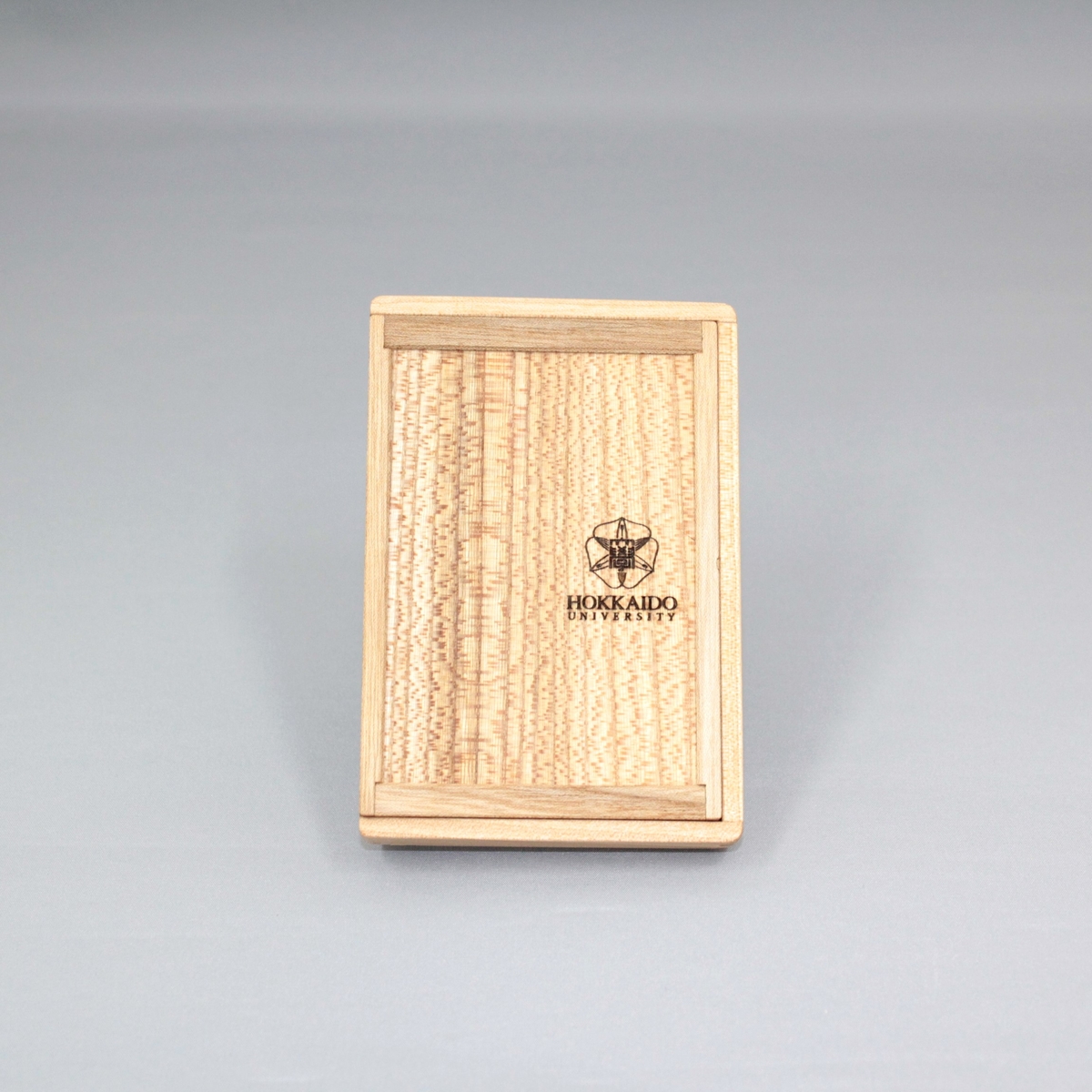 木製名刺入れ | 北大オリジナルグッズ