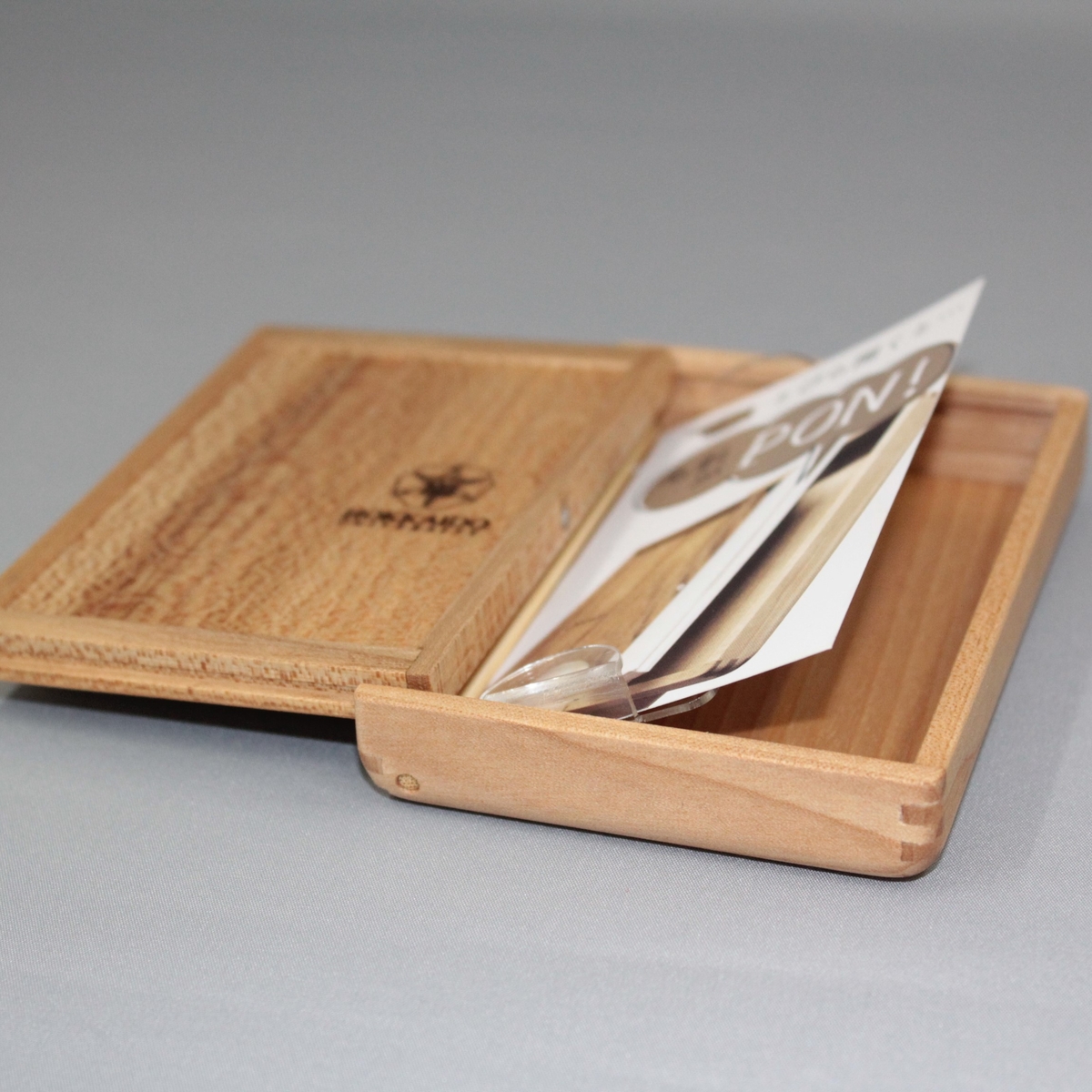 木製名刺入れ | 北大オリジナルグッズ
