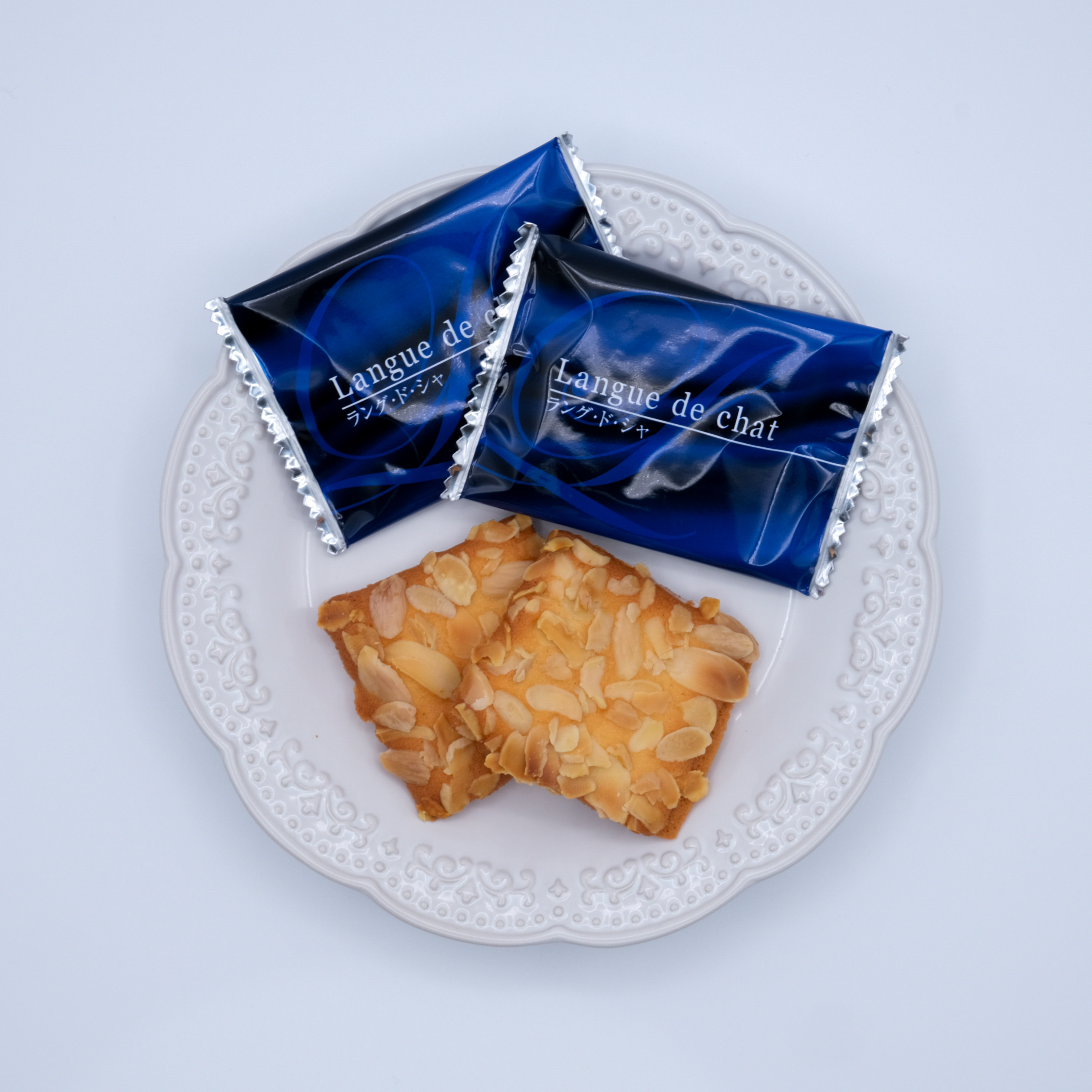 お皿に乗ったラングドシャ