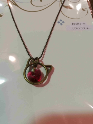 130_すかし猫とスワロハートG 古色 ネックレス　ネコ　併　