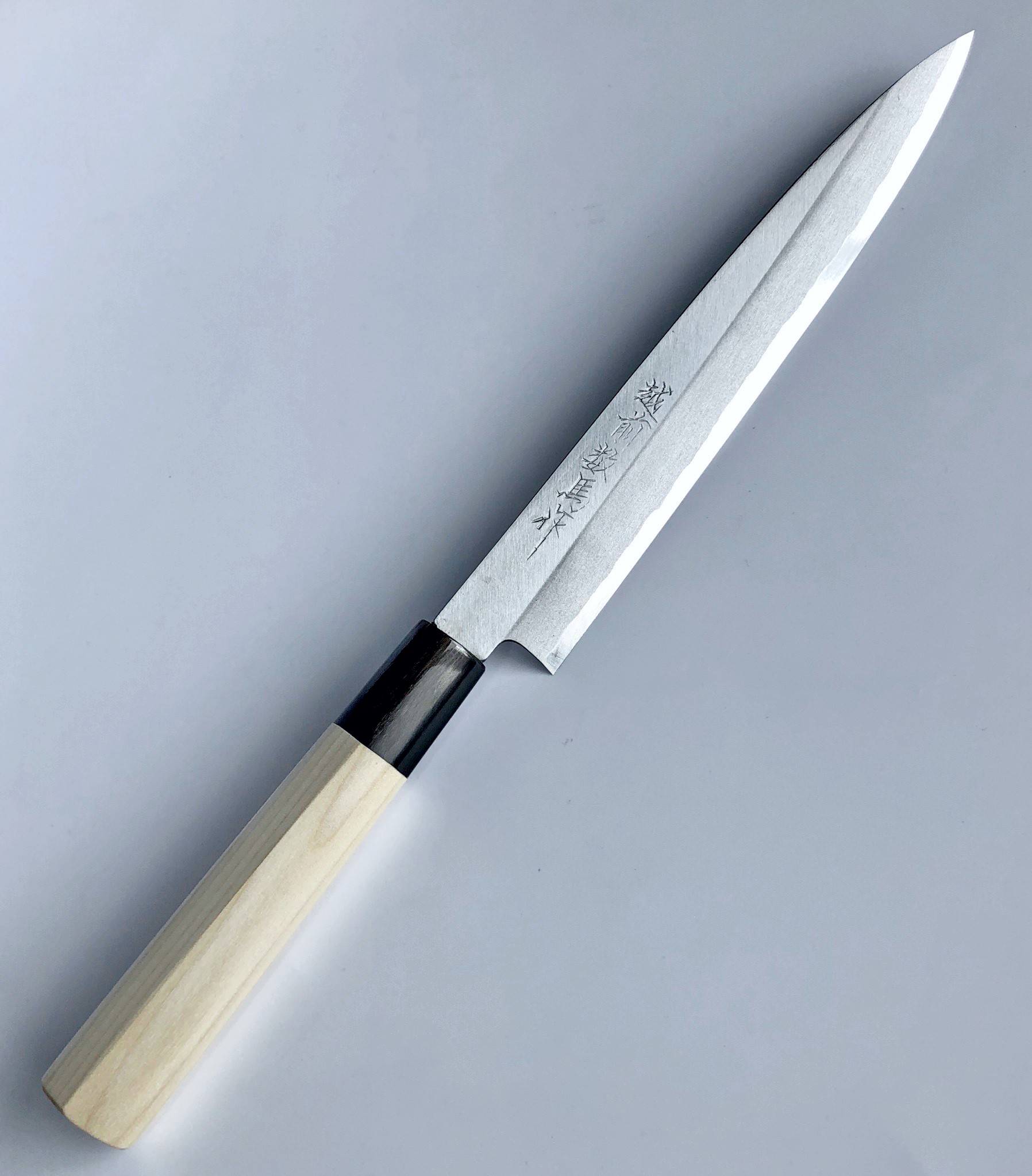 越前数馬 柳刃庖丁 青紙二号鋼 210mm 水牛桂・朴柄付 | 澤数馬 