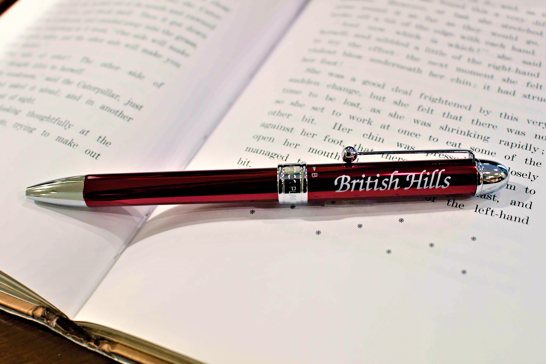 オリジナル多機能ペン＜エンジ＞ | ブリティッシュヒルズ