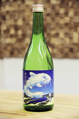 萩乃露　夏の辛口純米　空飛ぶ鯰　720ml