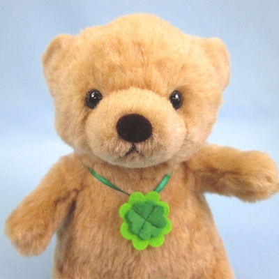 仔グマのクローバー ベージュ テディベア クマのぬいぐるみ