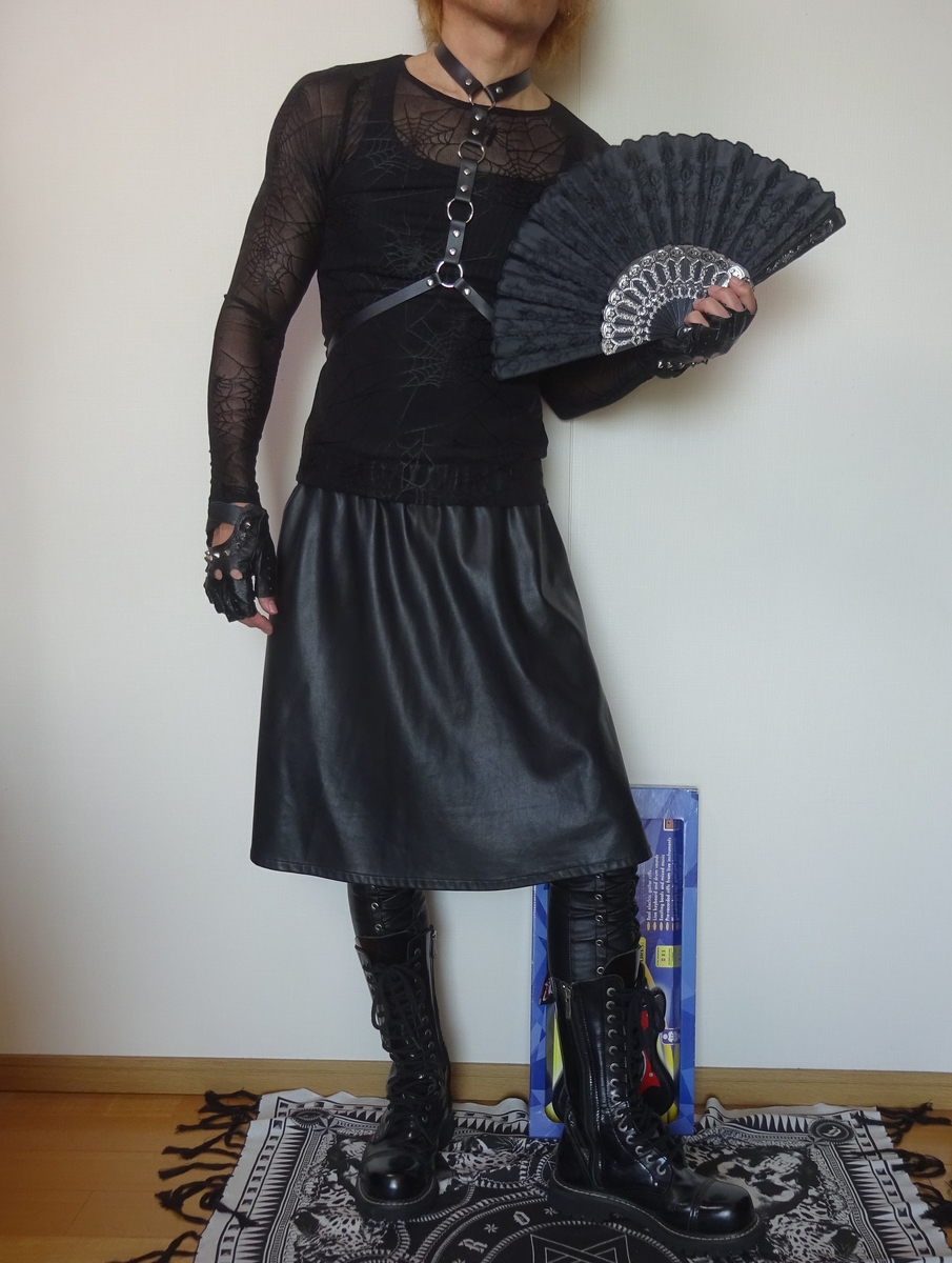 ｖ系 ゴシックデザイン 黒ゴスロリ 扇子 好きなｖ系バンド 己龍 ユニセックス ヴィジュアル系 バンドファッション小物 ビジュアル系 パンク ロック インポート ｖ系レザーカンパニー