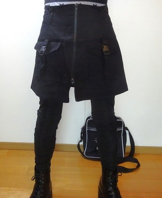 フレッシュ　カーゴ　ミニスカート　ロック　ユニセックススカート　スカート男子　エモ系　ヴィジュアル系　ビジュアル系　Ｖ系　パンク　バンド衣装　インポート　ゴシック　エモ　アナーキー　メンズスカート　黒