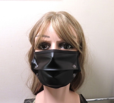 スタッズ装飾　フェイクレザーマスク　ノワールハンドメイド　Ｖ系　黒マスク　カラスマスク　ファッションマスク　洗えるマスク　ユニセックス　ヴィジュアル系　ビジュアル系　モード系　ゴシック　パンク　ロック