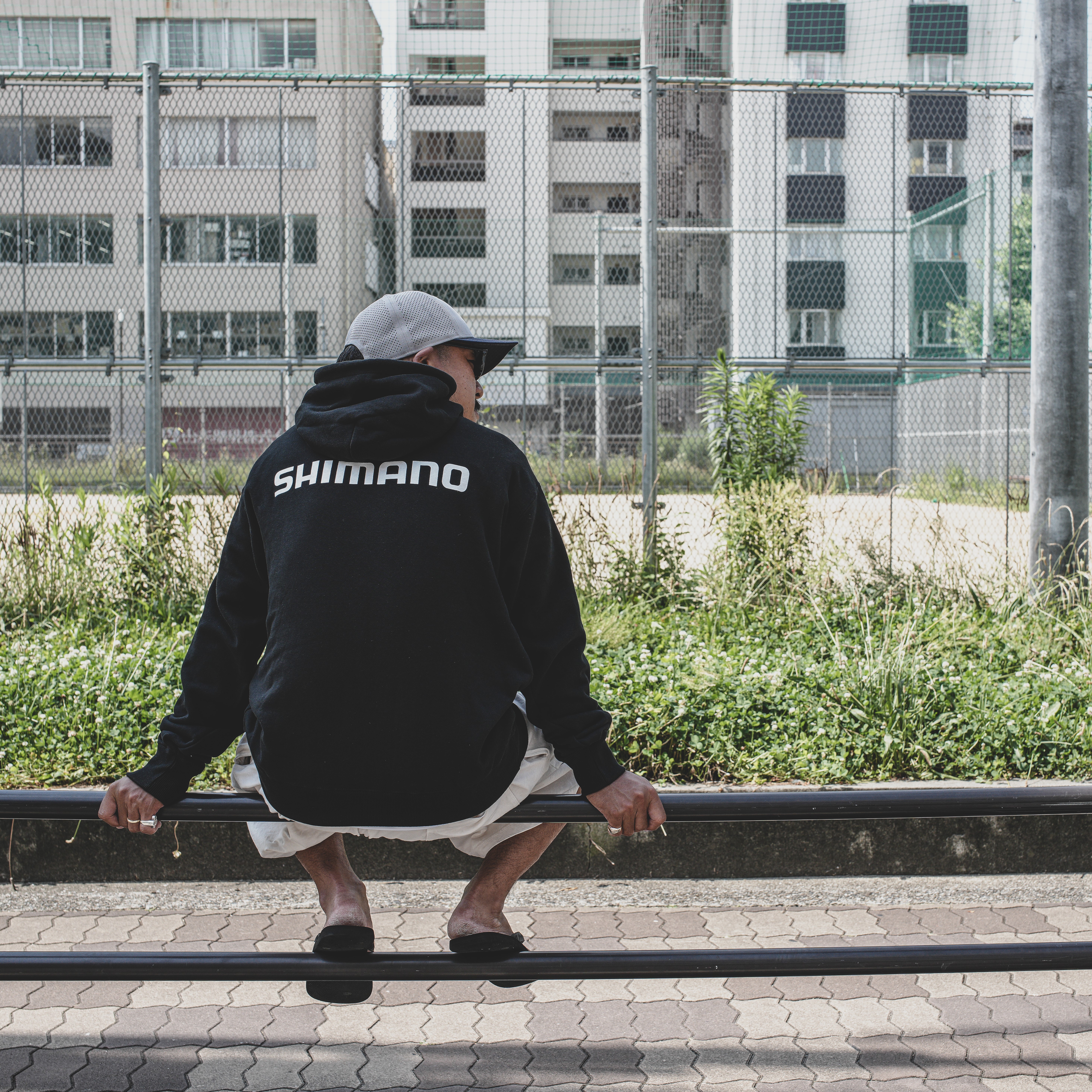 SHIMANO Big Logo Pullover Hoodie – Black SHIMANO Big Logo Pullover Hoodie – Black | シマノショップ