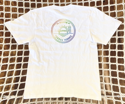 【オンラインショップ限定デザイン】犬吠テラステラスオリジナルTシャツ　ＷＨＩＴＥ&times;ＲＡＩＮＢＯＷ