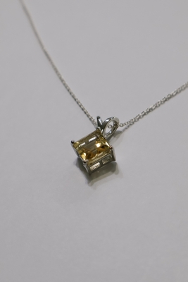 シトリンスクエア型ペンダント