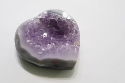ウルグアイ産アメジストハートストーン