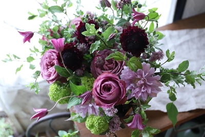 <５月１日〜６日発送＞シックなピンクボルドーブーケS