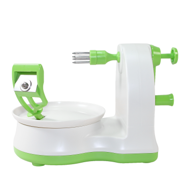 くるくるリンゴの皮むき