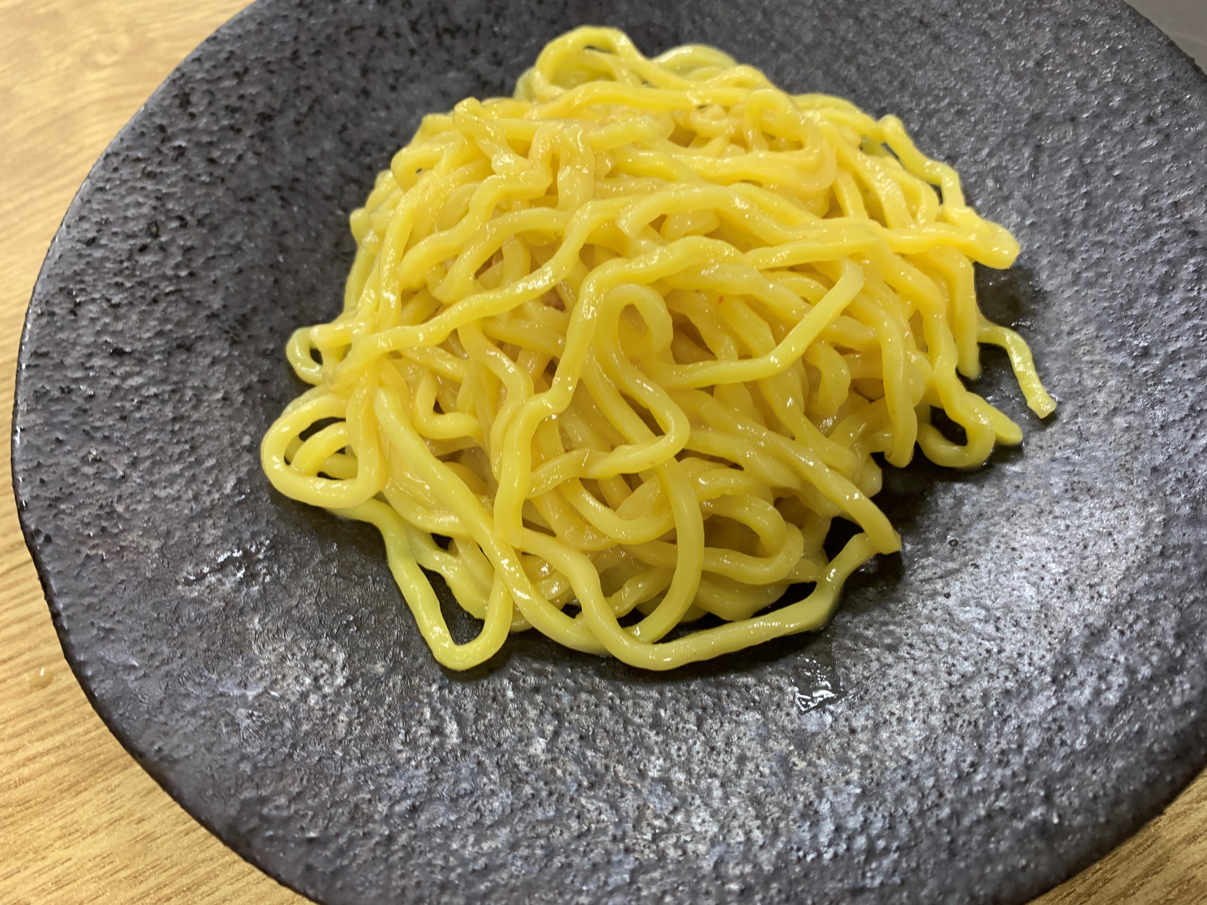 国内産加工冷凍茹でちゃんぽん麺 150g入り 1パック ホルモン専門ヨコヤマ商店