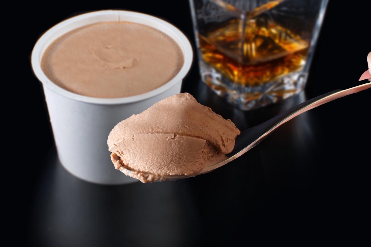 Choco Chau WHISKYTAKETSURU 専用グラス付き グラスワークス スノー&スター パーティーグラス 250cc 2人用