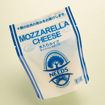NEEDS社 モッツァレラチーズ さけるタイプ（ホワイトペッパー