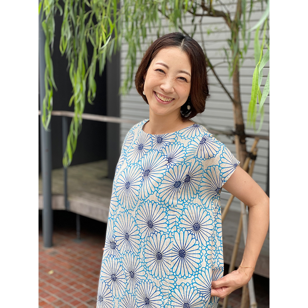 受注後約2週間でお届け 235 ゆったりワンピース 茶絣 菊がさね Mサイズ 丈短め ごふく美馬