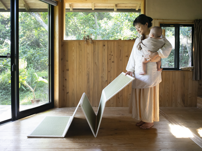 畳めるたたみ tatamu(タタム)　 残留農薬ゼロ 樹脂コーティング無しでいぐさ本来の香り。 赤ちゃんのお肌に優しい畳