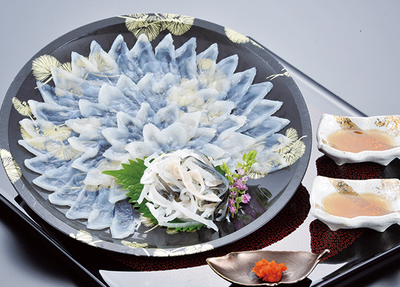 〈福岡 ふく太郎本部〉とらふく刺身セット