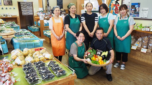 dショッピング |tower 戸棚下野菜収納ネット タワー 山崎実業